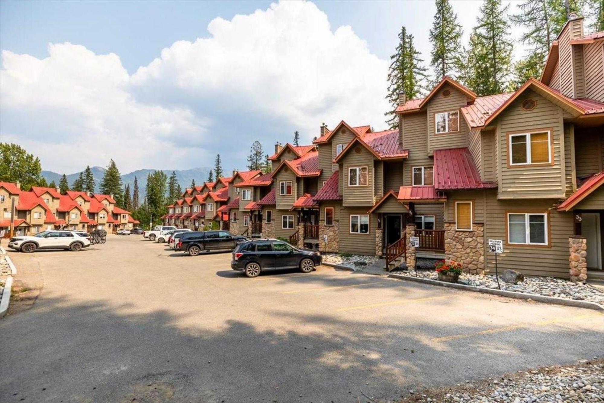 Stone Creek Chalets By Fernie Central Reservations エクステリア 写真