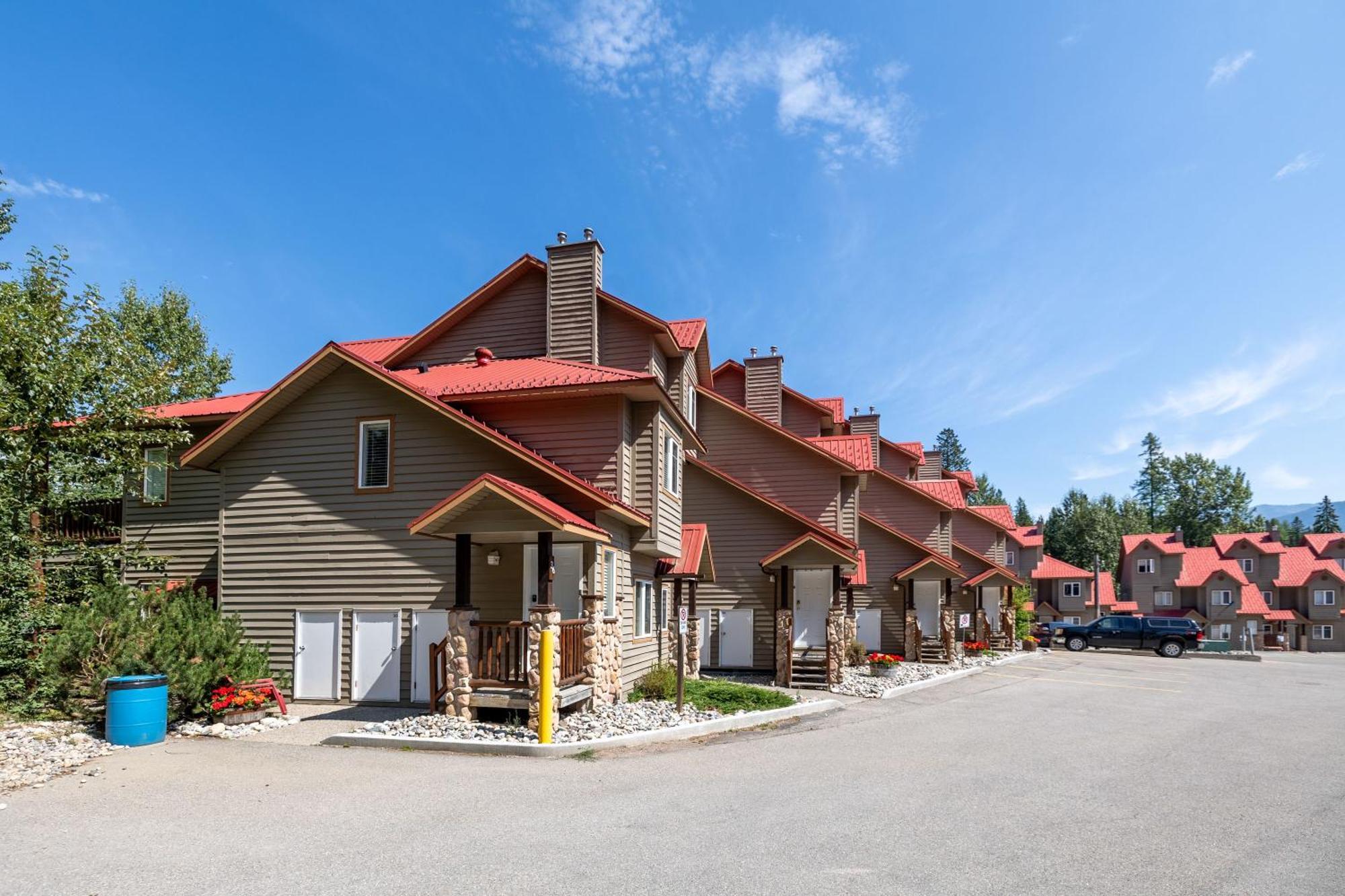 Stone Creek Chalets By Fernie Central Reservations エクステリア 写真