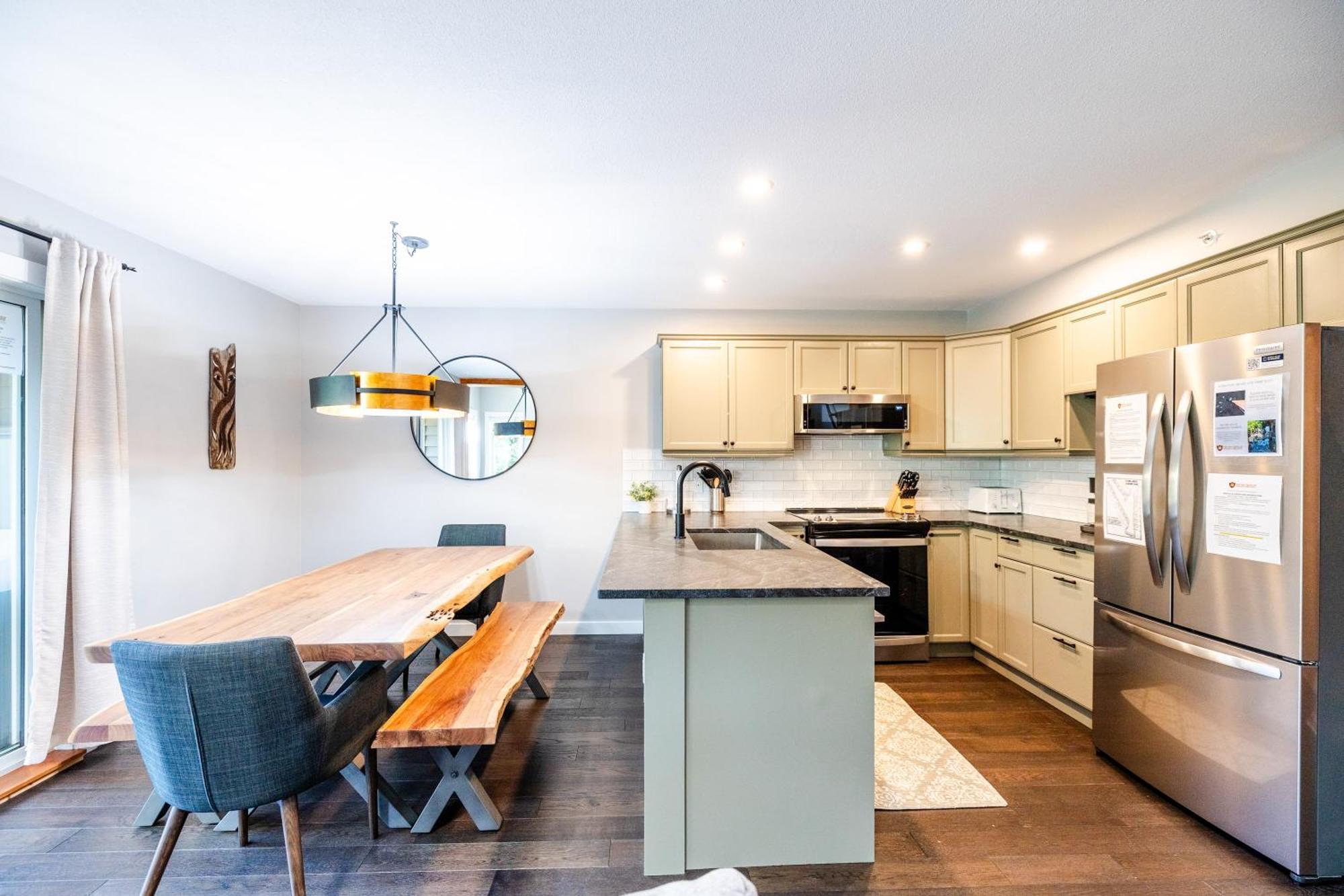 Stone Creek Chalets By Fernie Central Reservations エクステリア 写真