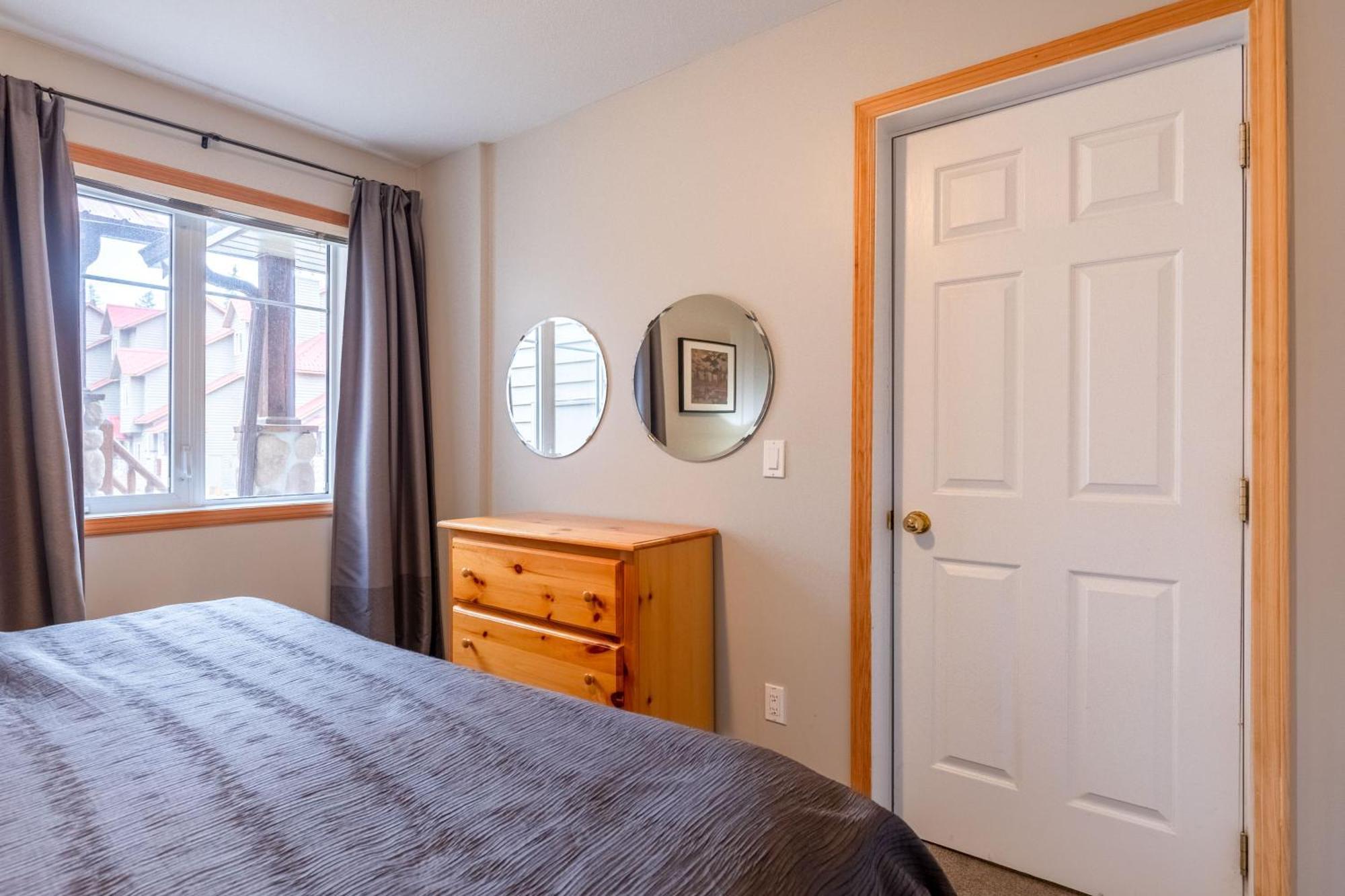 Stone Creek Chalets By Fernie Central Reservations エクステリア 写真