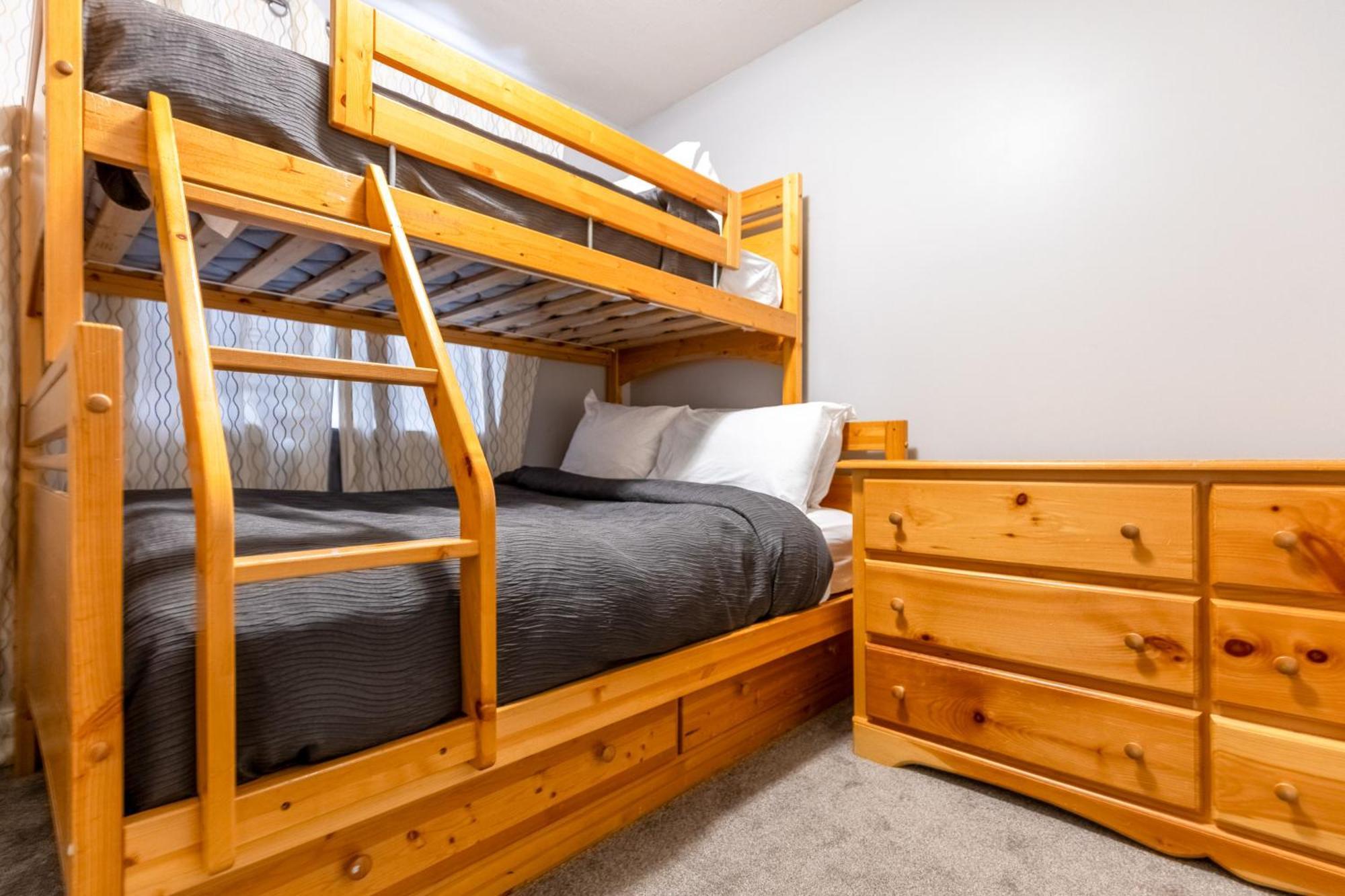 Stone Creek Chalets By Fernie Central Reservations エクステリア 写真
