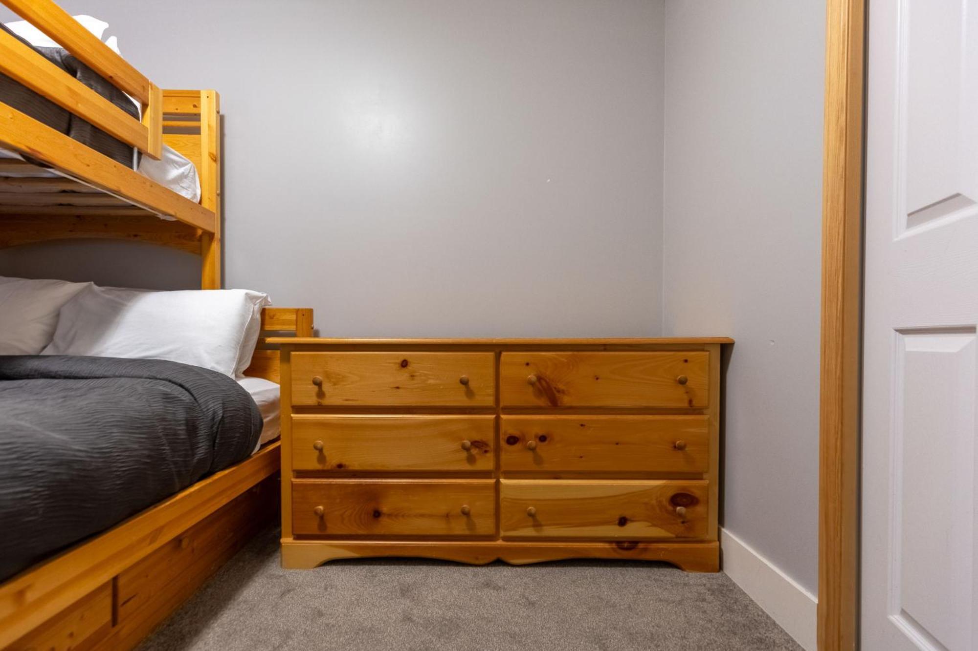 Stone Creek Chalets By Fernie Central Reservations エクステリア 写真