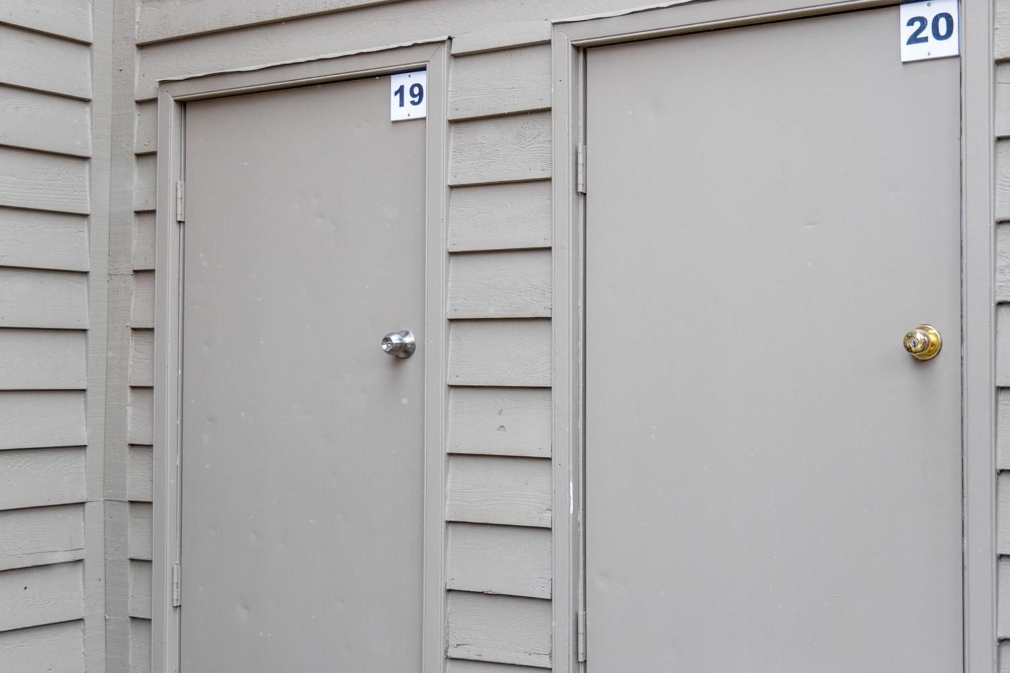 Stone Creek Chalets By Fernie Central Reservations エクステリア 写真
